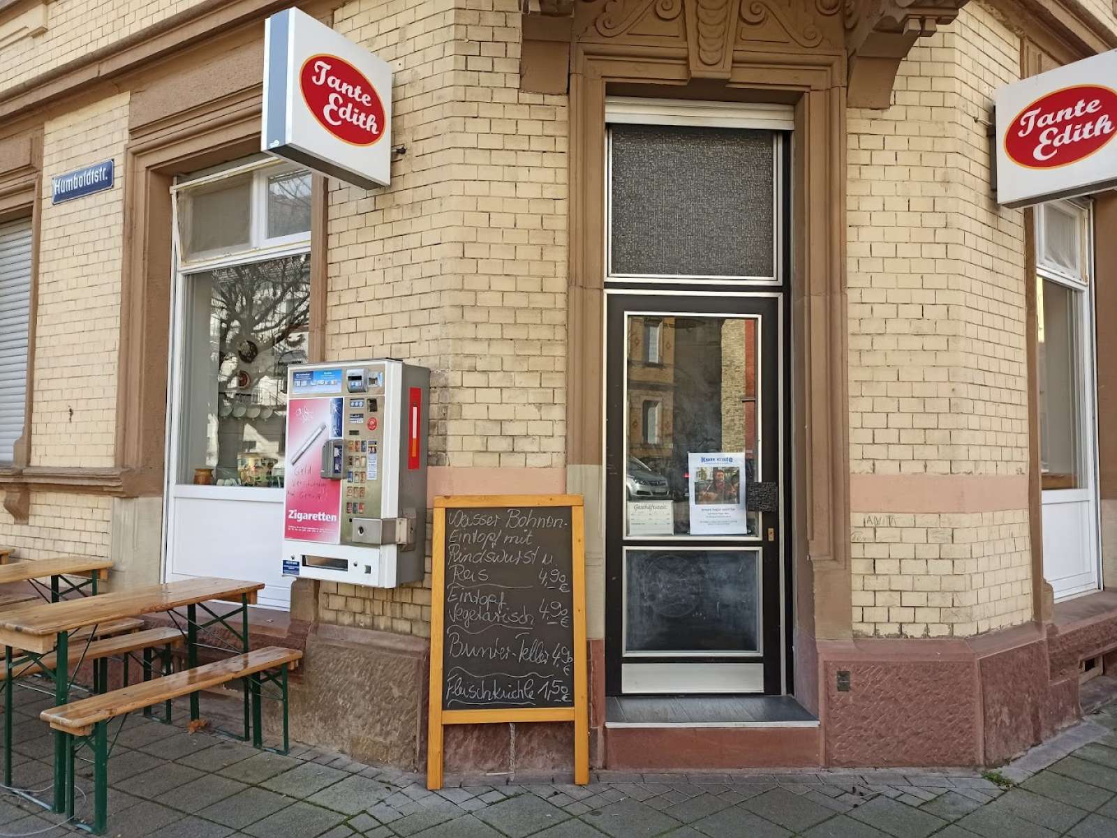 Eingang von Tante Edith